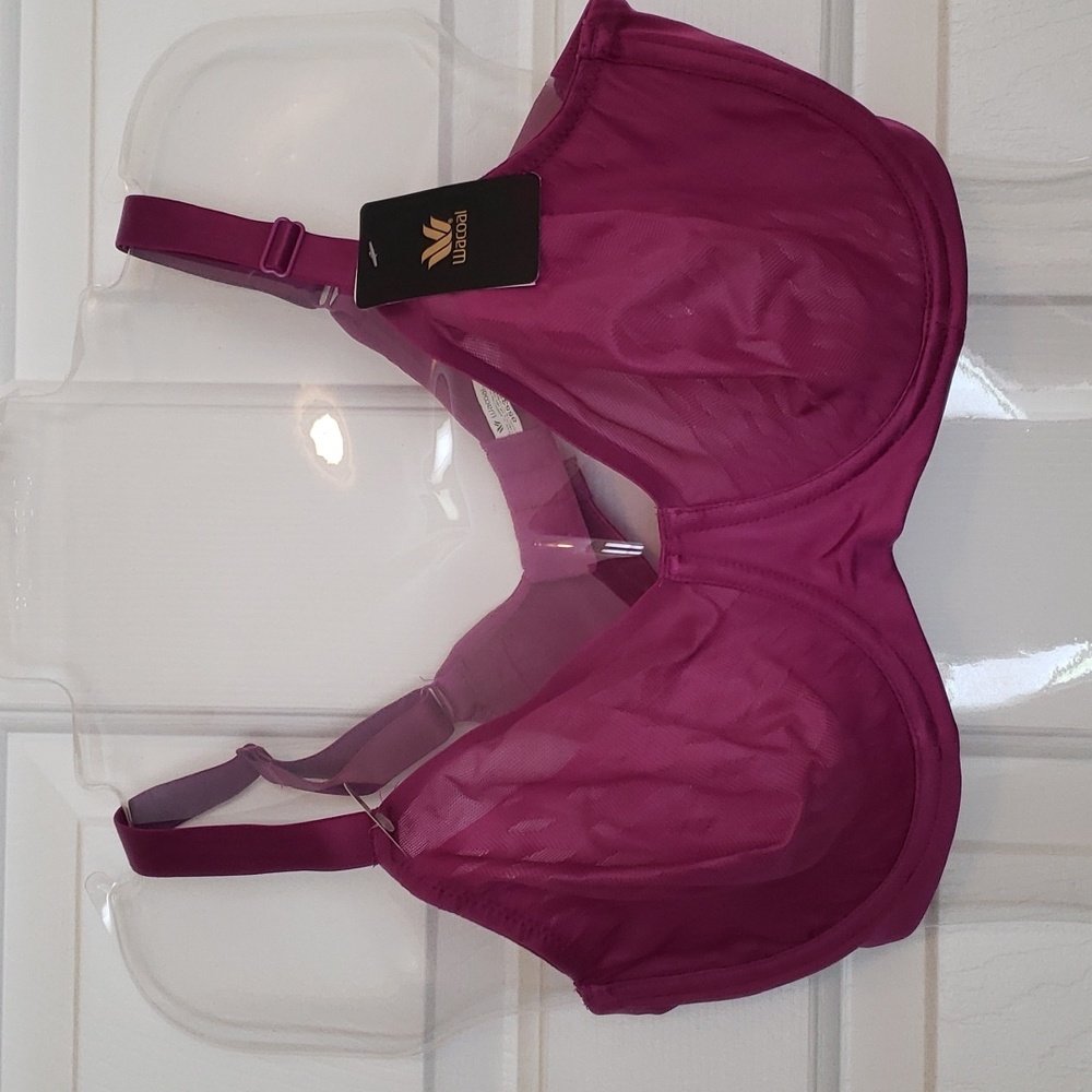 Wacoal Elevated Allure hollyhock bra 40C